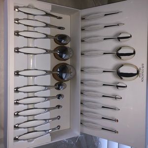 *New Artis  Elite Collection 10 Brush Set